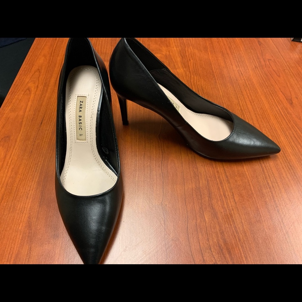 Zara Basic Leather Black heels